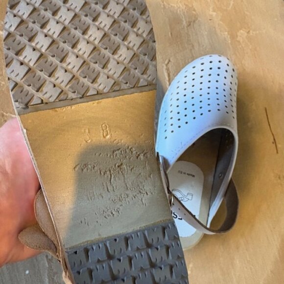 New Bresco Swedish White Perforated Leather Alder Wood Clogs 38 / 7-8 US - Picture 6 of 9